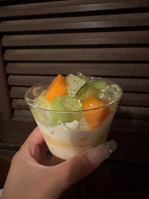 みなみの写メ日記｜王室 吉原高級店ソープ