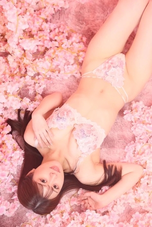 えみりの写メ日記｜ヴェルサイユ 吉原高級店ソープ