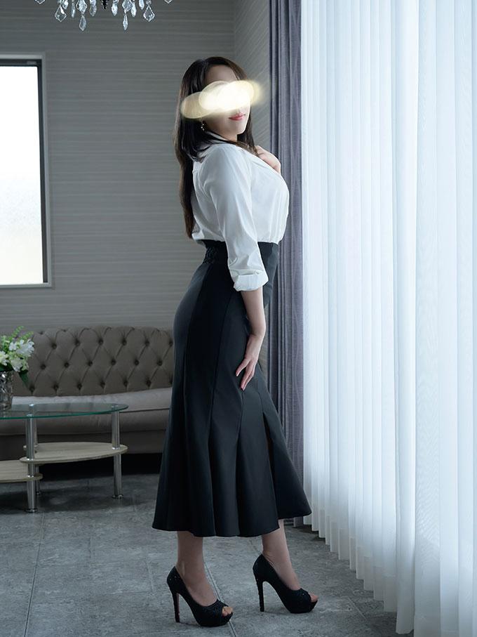 瑞木瑠華 | 吉原 ローテンブルク (3 / 8)