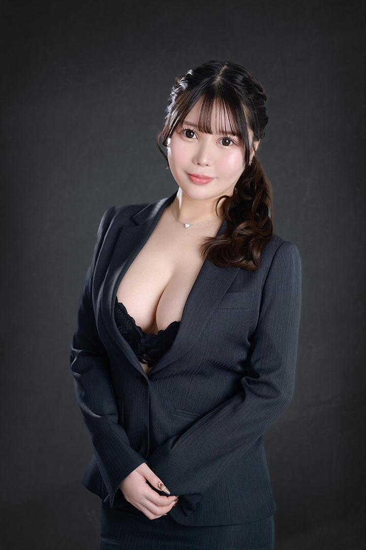 みさと | 吉原 秘書室 (1 / 5)