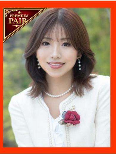 新妻涼子 | 吉原 ハールブルク (1 / 9)
