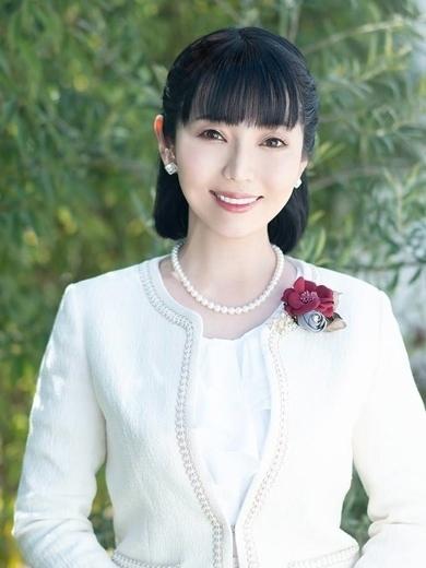 浜川 楓 | 吉原 ハールブルク (1 / 9)